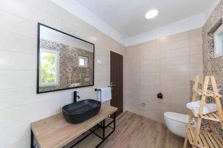Luxury Penthouse with Jacuzzi and Seaview - Petrčane - 2
