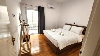 Two Bedroom Apartment with Balcony - 5