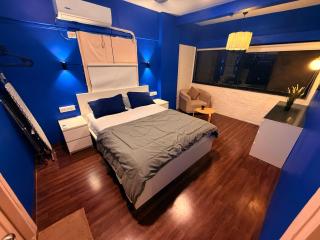 Elite Suite 1 - 65'TV, Netflix&Chill, Luxury 2BHK - Mumbai - 9