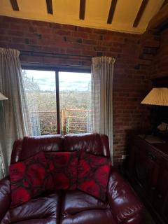 Detached Cottage, Driveway, WiFi, Smart TV - Ashow - 6