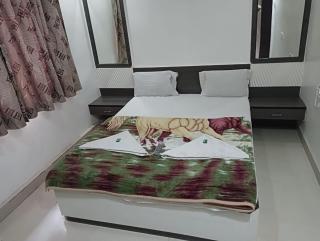 Hotel Shri Sai Darshan - Shirdi - 1