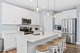 A Sunny Daze Ocean Views, Elevator, Heated Pool 5bd 5ba! - Ocean Isle Beach - 4