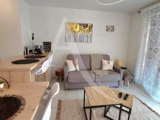 T3 renove dans residence avec piscine et garage Capacite max 6 personnes - Sète - 2