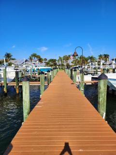 Margarita-Ville on the water! Stunning Sunsets!! - Jensen Beach - 4