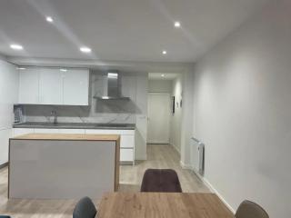 Charming Apartment Near Praia das Gaviotas - 80 m² with Balcony - Portosin - 1