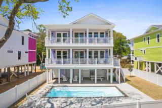 NEW Sugar Plum in Oak Island, Custom home with privated heated pool - Oak Island - 9