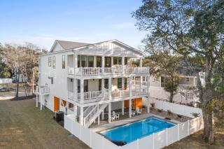 8-bedroom, 8-bathroom with Elevator & Heated Pool - Oak Island - 9