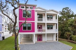 Pomegranate 8 bedroom, 6 full and 2 half bathroom custom-built home with a private heated pool! - Oak Island - 9