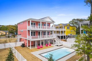 NEW Guava Pineapple, 5 beds 5 baths, Oak Island, private heated pool, custom home, professionally decorated - 0