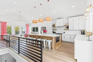 NEW Guava Pineapple, 5 beds 5 baths, Oak Island, private heated pool, custom home, professionally decorated - 5