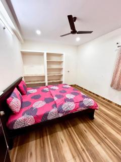 Mee Homes Madhapur Family Stay Fully Furnished 2 BHK Premium Flats pent house - 6