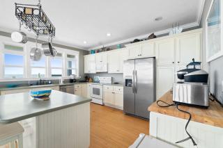 Experience luxury at On The Rocks, spacious 4 bedroom retreat with private pool! - 6