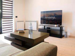 Newly Renovated Condo Steps to Republic Square - Erevan - 9