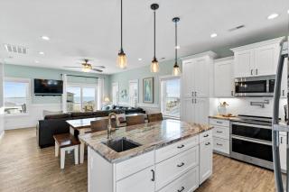 Spacious 4 Bedroom Cuckoos Nest in Ocean Isle Beach, NC Pool and Elevator - Ocean Isle Beach - 6