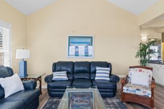 4 Bedroom 4 Bathroom Top Floor, Community Pool, Tennis and Elevator - Ocean Isle Beach - 1