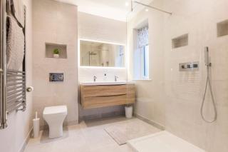 Stylish new home with parking - king beds garden - Chichester - 6