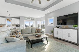 By the Sea 5bd 5ba with Elevator and Pool! - 8