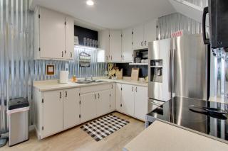 Waterfront Gem with Fire Pits and Dock in Georgetown - 1