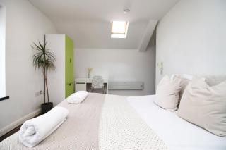 Modern Design Studio Apartment - 7