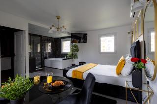 Evasion romantique avec jacuzzi - Savigny-le-Temple - 1