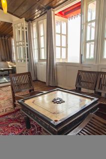 Arvelia Colonial George Everest Luxe By Da Alohas - 7