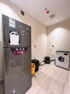 Spacious 3 bedroom - private parking - Riyad - 1