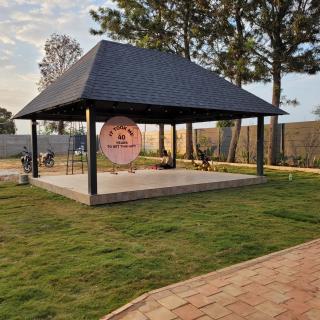 Alaya stays Inara Retreat Pet-Friendly 1-Cottage with a Mezzanine Loft, Shared Pool, and Garden - 5