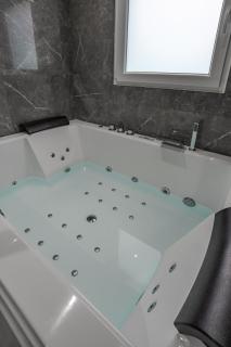 Suite avec jacuzzi & terrasse - Savigny-le-Temple - 2
