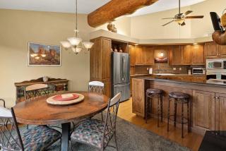 Spacious Sedona Splendor with Community Spa & Pool - Sedona - 8