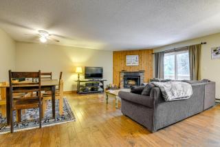 Less Than 1 Mi to Mt Snow Charming Condo with Fireplace - Dover - 6