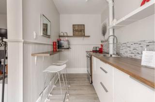 Yerevan - European style open concept oasis - Perth - 9