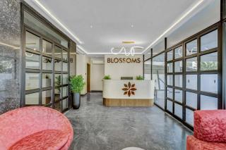 Blossoms Hotel - Chennai - 8