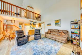 Fish and Swim Lake Pend Oreille Gem with Hot Tub! - Athol - 8