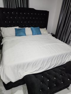 Two Bedroom Apartment Magodo Lagos - Magodo - 5