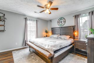 Knoxville Home with Sunroom about 9 Mi to Downtown! - Knoxville - 1