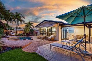 Tropical Getaway - Heated Pool & Patio Retreat - 8