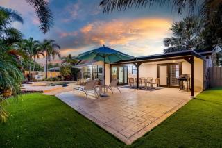 Tropical Getaway - Heated Pool & Patio Retreat - 1