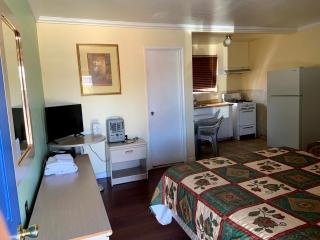 Travel Inn - Coalinga - 6