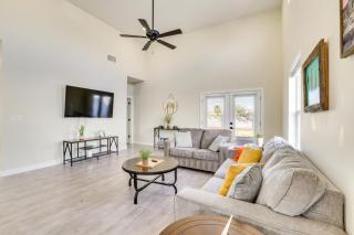 6 Mi to State Farm Stadium Home with Fenced Yard! - Peoria - 7