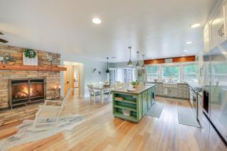 Charming Idaho Home with Hot Tub, Near Beaches! - Sagle - 3