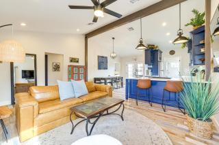 1 Mi to Grand Ave Modern Home with Spacious Yard! - Phoenix - 6