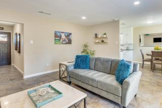 5 Mi to Fort Worth Stockyards Home with Yard! - 5