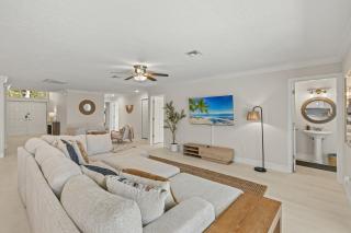 Relaxing Spacious & Pet Friendly Home With Pool - Cape Coral - 1