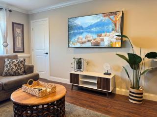 Heart Downtown King Bed City View w Washer Dryer LM906 - Atlanta - 9