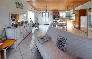 2 Bedroom Nice Home In Brétignolles Sur Mer - 8