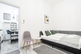 Tisza Studio Retreat - Budapest - 1