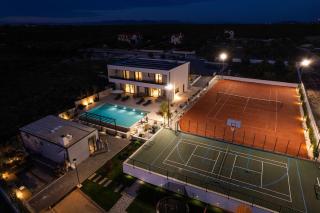 Villa Freedom with heated pool and tennis court - Mala Čista - 0