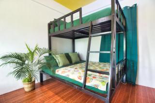 Casa Luntian Lodge and Cafe - Puerto Galera - 1