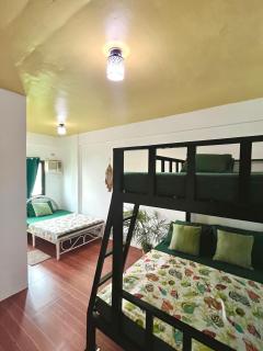 Casa Luntian Lodge and Cafe - Puerto Galera - 3