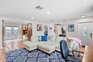 1 Mi to Shore Pet-Friendly Lake Worth Beach Home! - Lake Worth - 5